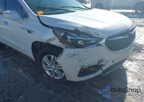 2018 Buick Enclave Essence z USA, uszkodzony, nr VIN 5GAEVAKW2JJ129613